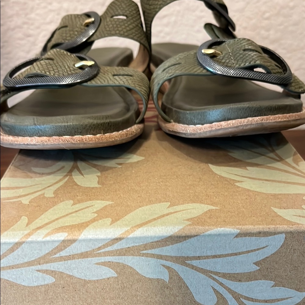 Sofft Olive Green Buckle Sandals - Picture 12 of 13